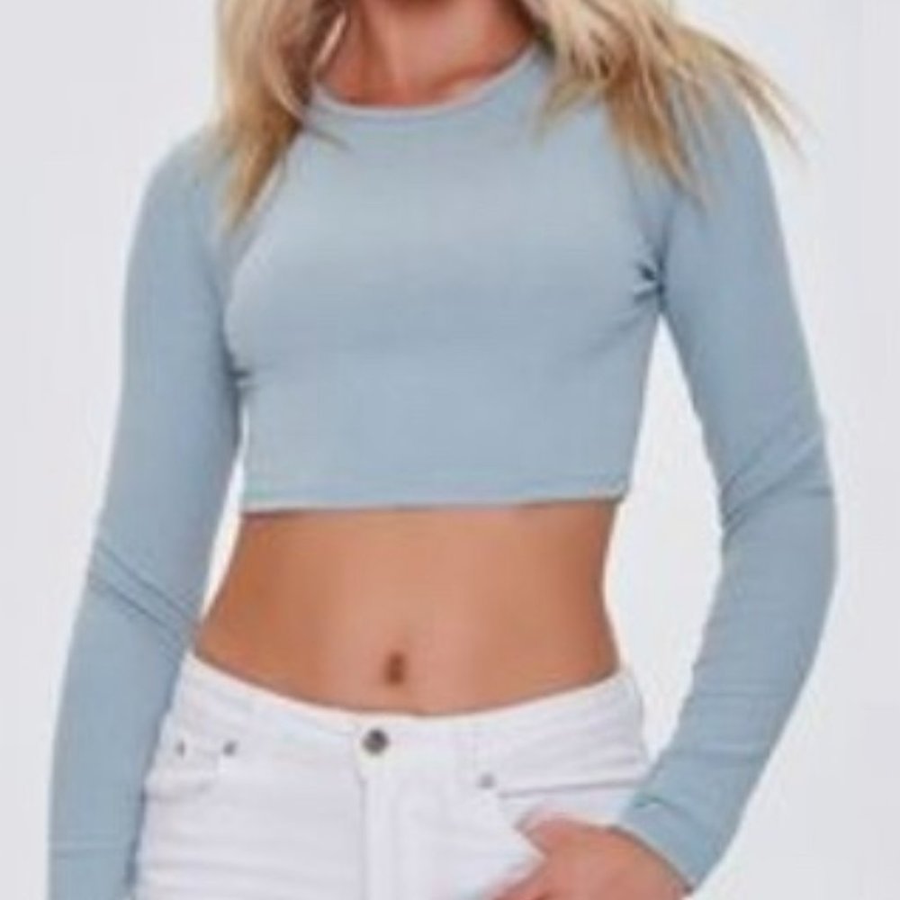 sea foam green long sleeve crop top